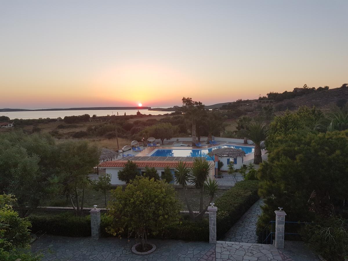 Orama Hotel Szigrí Kültér fotó